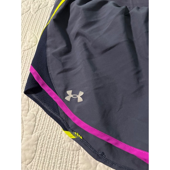 Under Armour HeatGear Loose Fit Running Shorts Purple Yellow Pink Trim SZ M - Picture 3 of 5